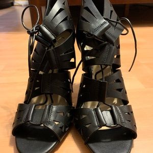 Jessica Simpson heels